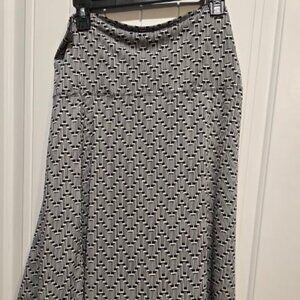 Max Studio Size Large Skirt Knee Length